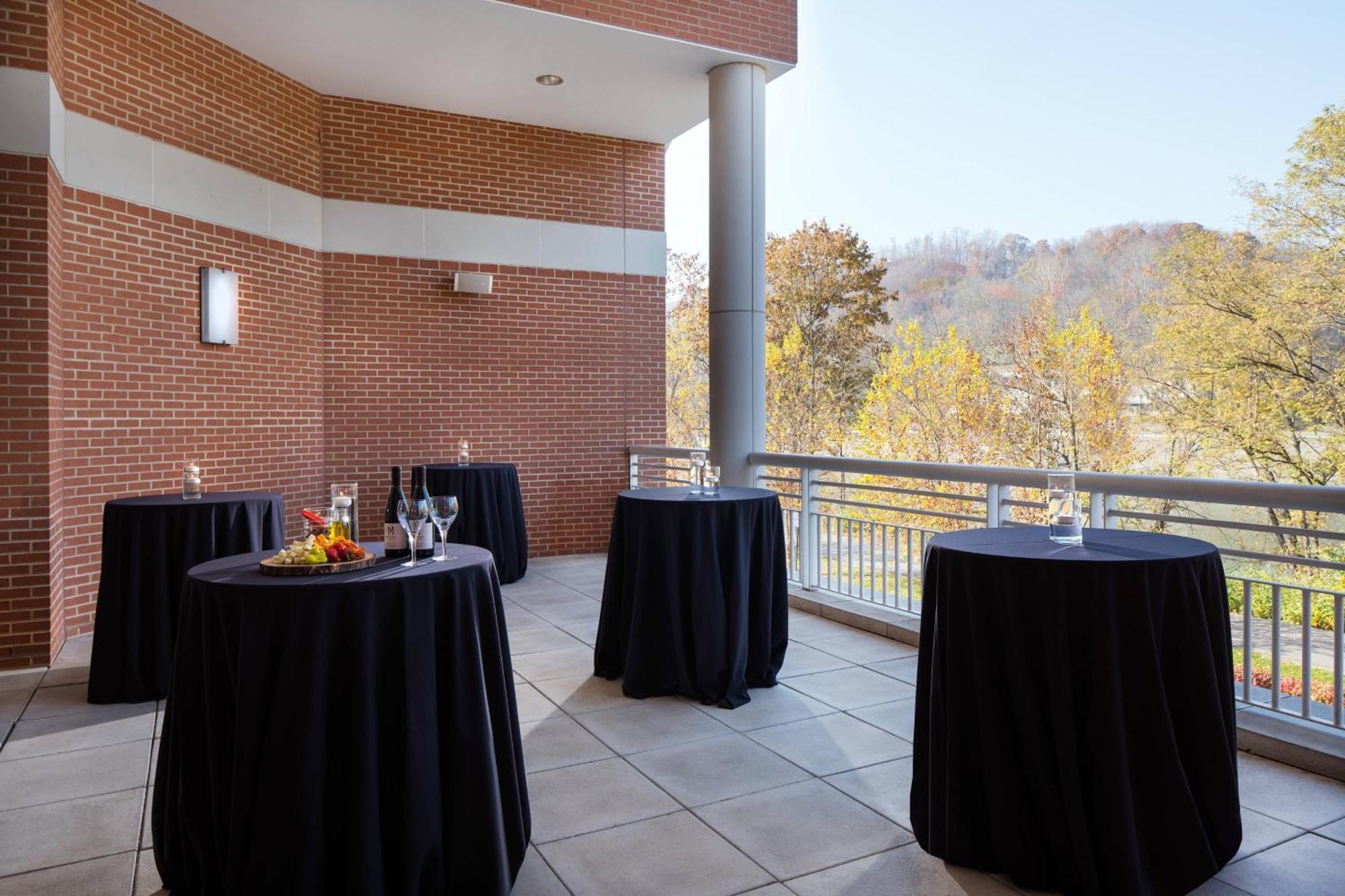 Morgantown Marriott At Waterfront Place Exterior foto